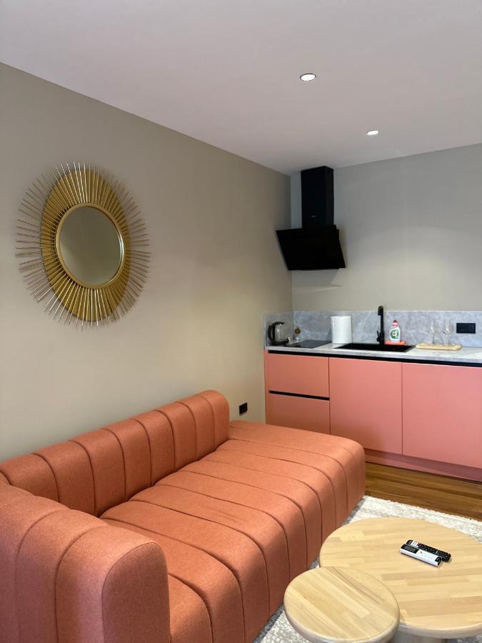 Aia Suites & Apartments Τίρανα Εξωτερικό φωτογραφία