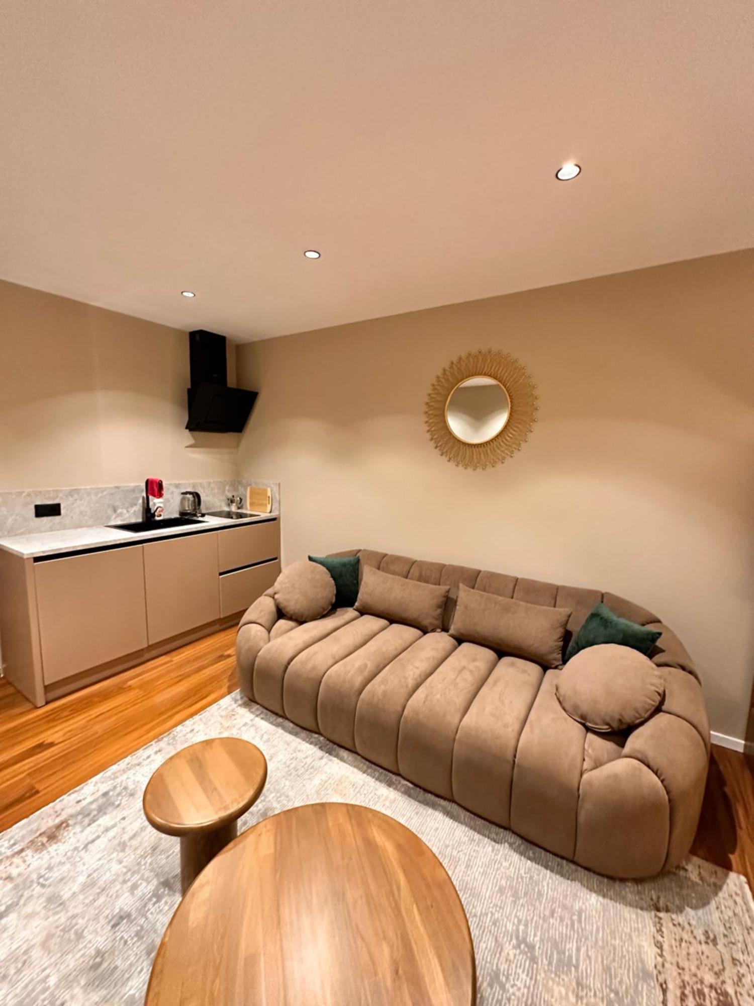 Aia Suites & Apartments Τίρανα Εξωτερικό φωτογραφία